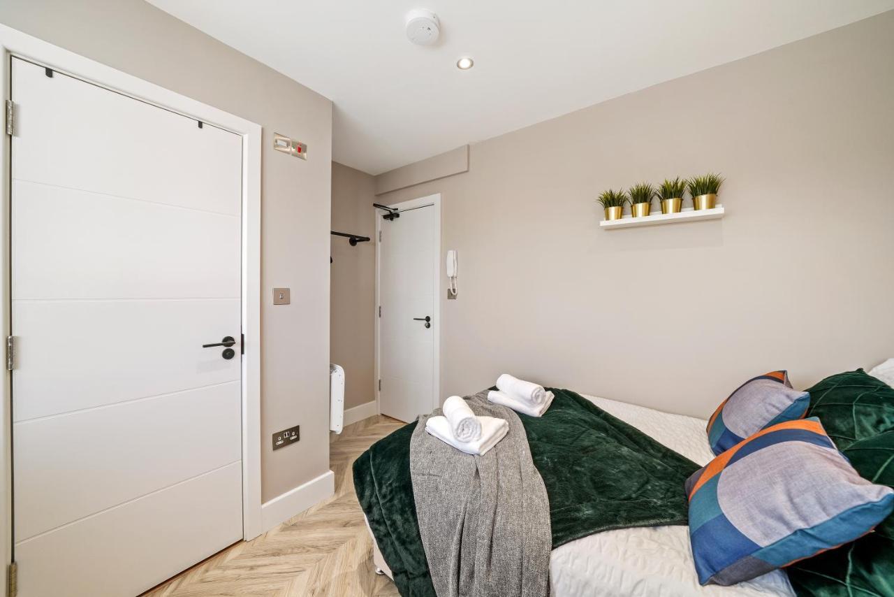 Boutique Heathrow Studio'S - Parking - Garden Apartman Harmondsworth Kültér fotó