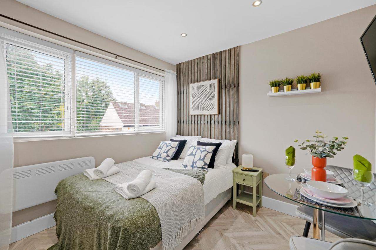 Boutique Heathrow Studio'S - Parking - Garden Apartman Harmondsworth Kültér fotó